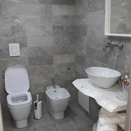 Qui Family Apartment *