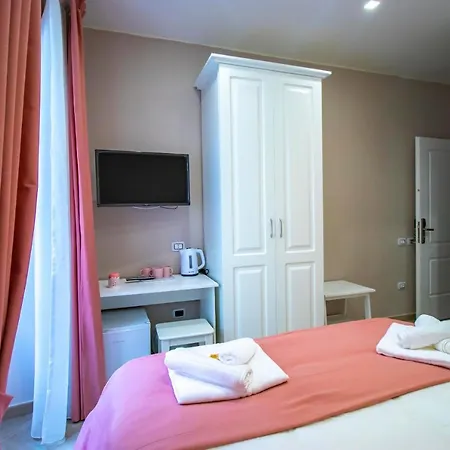 Dimora Costantino Bed & Breakfast Naples