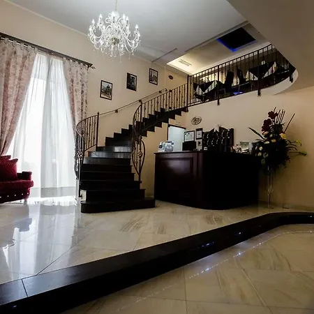 Lanfipe Palace Неаполь