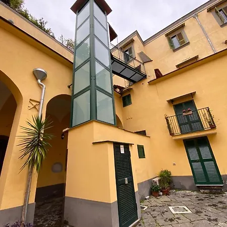 Via Cappella Vecchia 24 - Giu Naples