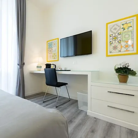 Napoliving Guest house