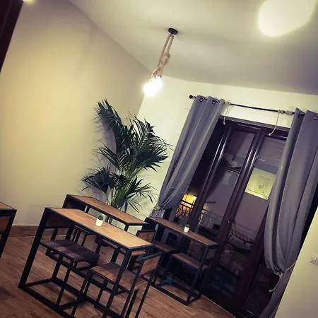 Bed & Breakfast Central Station Deluxe *