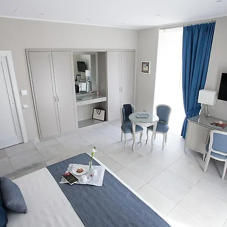 Residenza San Ferdinando Napoli