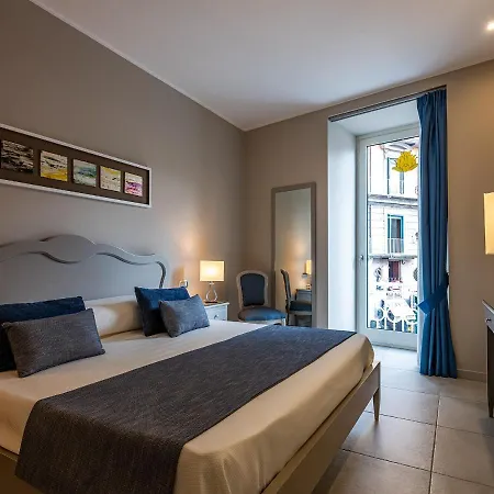 Hotel Residenza San Ferdinando 4*