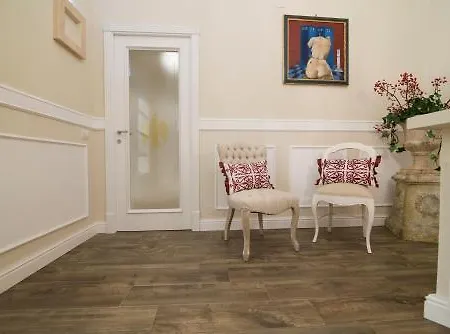 Domus Deorum Deluxe 2* Napoli