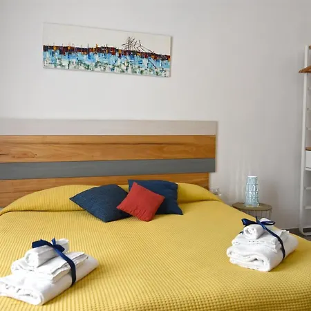 Crianza Bed and Breakfast Νάπολη