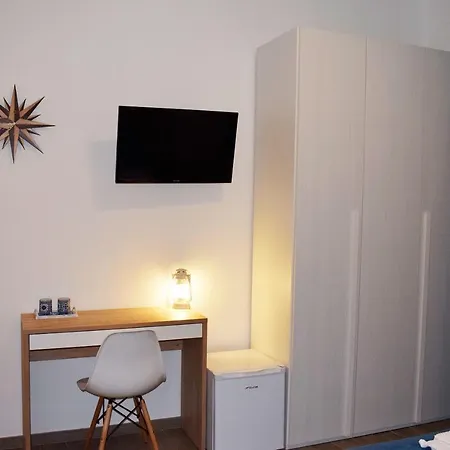 Neapolis Pie Homestay *