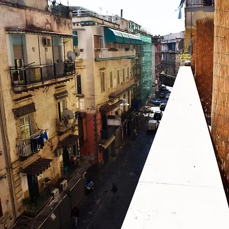 Neapolis Pie Naples