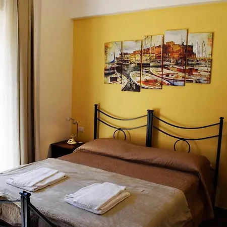 Neapolis Pie * Naples