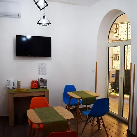Neapolis Pie Homestay Naples