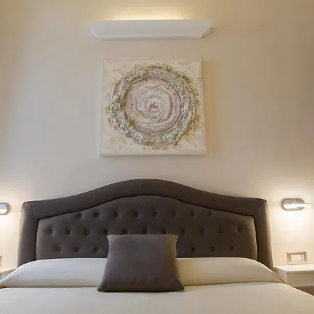 Royal Luxury 3* Nápoles