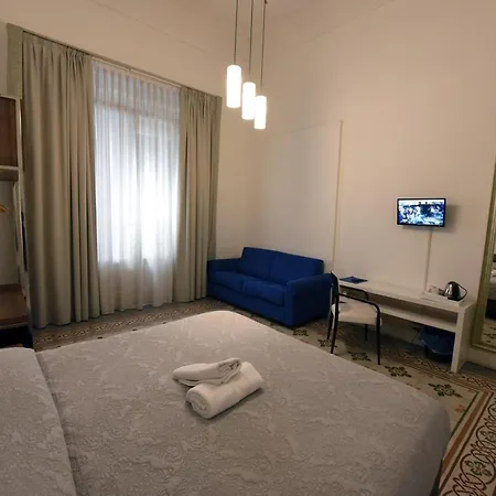 לינה וארוחת בוקר Maison Toledo 210 נאפולי