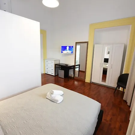 לינה וארוחת בוקר Maison Toledo 210 נאפולי