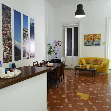 לינה וארוחת בוקר Maison Toledo 210 3*