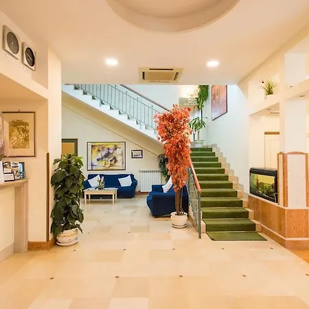 San Paolo 4* Napoli