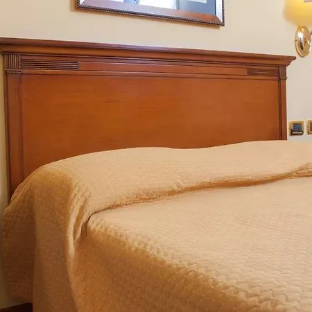 Hotel Le Cheminee Business 4*