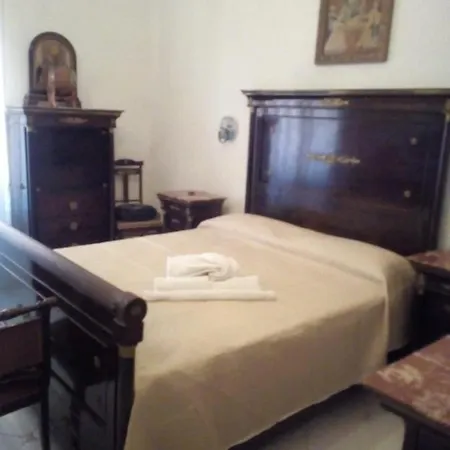 Bed & Breakfast Gran Relais De Charme A.rosbenmar Naples