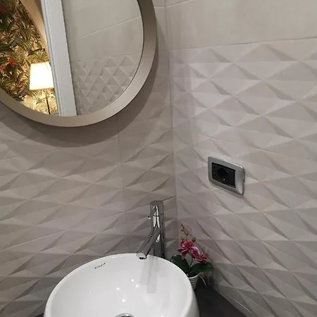Bed & Breakfast Domus Leone Tre Napoli