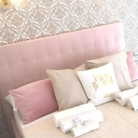 Bed & Breakfast Domus Leone Tre Napoli