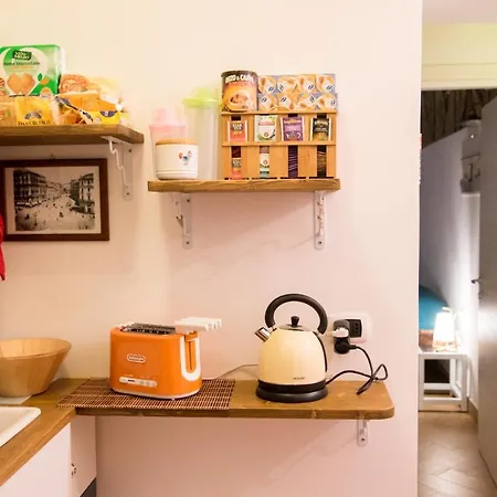 Guest Art Bed & Breakfast *