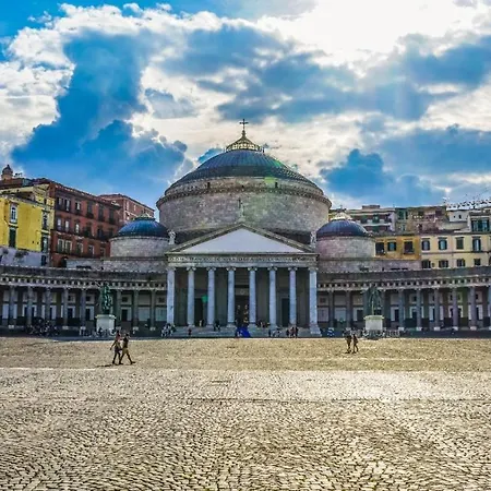 Guest Art * Naples