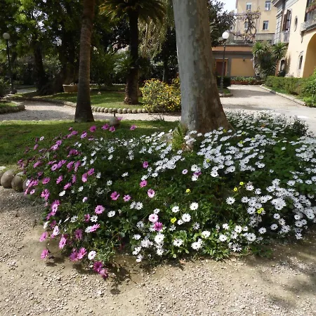 Terrazza Fiorita Neapol