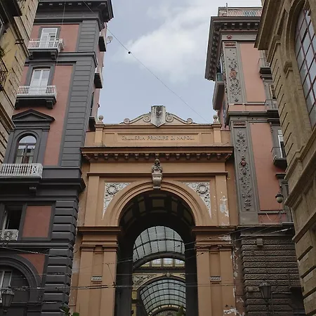 Oda ve Kahvaltı Galleria Principe Di Napoli