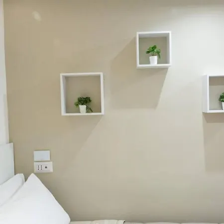 [mezzocannone-via Duomo] Casina In Centro Storico Appartamento *
