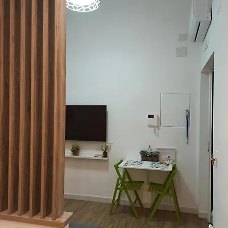 La Casa Di Noa In The Heart Of Vomero בית נופש *