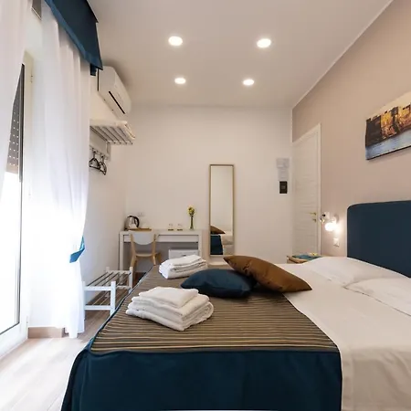 Bed and Breakfast Napolilive 3*