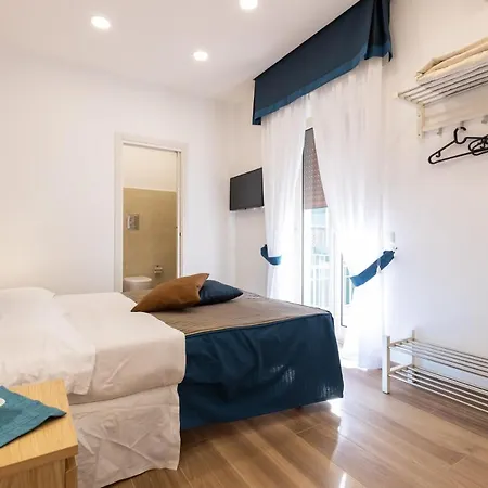Napolilive Bed and Breakfast 3*