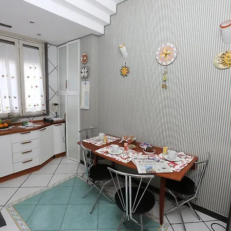 A Casa Di Marta Bed & Breakfast Naples