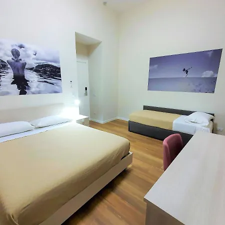 Toledo Place Νάπολη