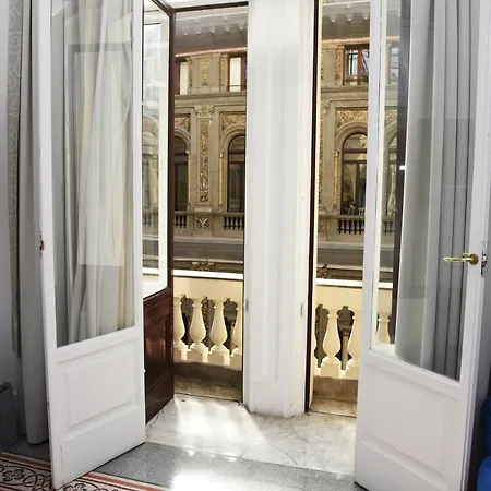 לינה וארוחת בוקר Maison Toledo 210 נאפולי