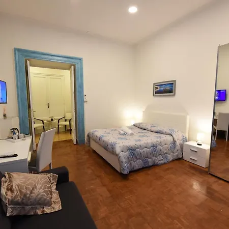 Maison Toledo 210 לינה וארוחת בוקר 3*