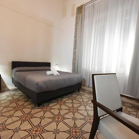 Maison Toledo 210 לינה וארוחת בוקר