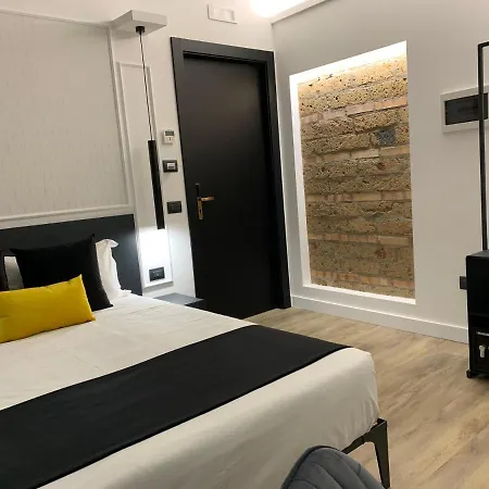 Toledo Boutique نابولي