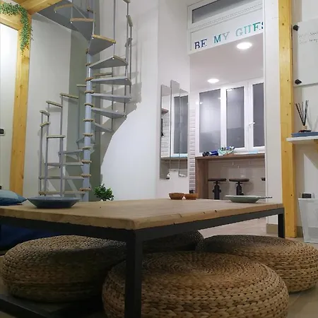 Roots Apartment *