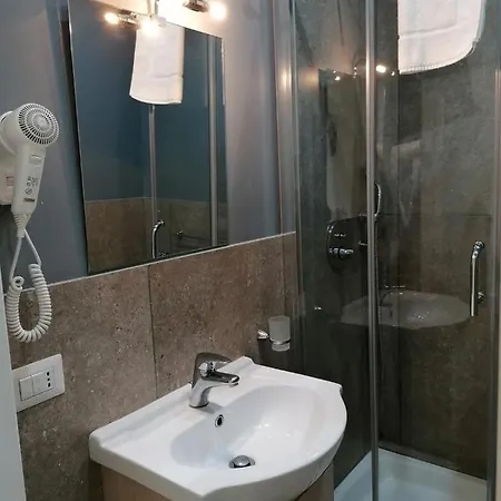 Amedeo Square Bed and breakfast 3*