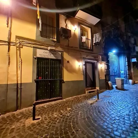 Napoletano Konukevi