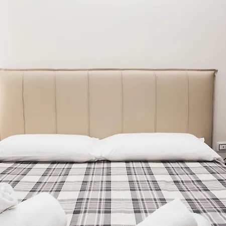 Barbaja In Street Toledo 205 Bed & Breakfast Napoli
