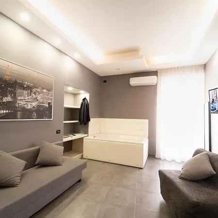 Royal H Umberto I, Centro, By Clapa Group *