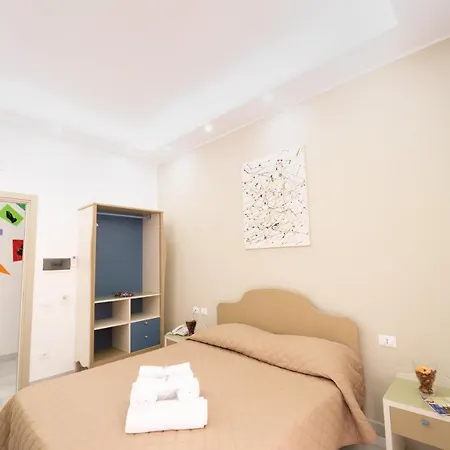 Πανσιόν Royal H Umberto I, Centro, By Clapa Group