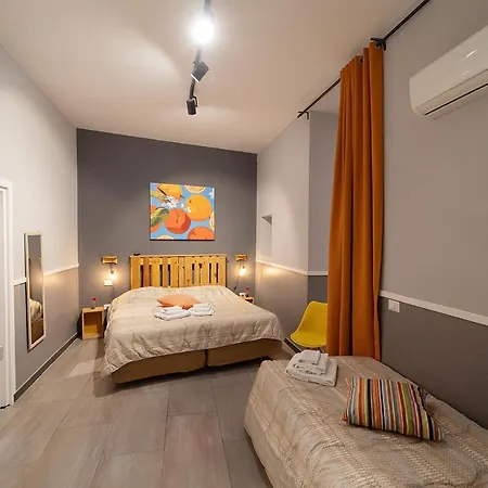 Le 4 Stagioni Dante H Centro, By Clapa Group Guest house Naples