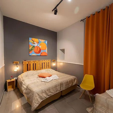 Le 4 Stagioni Dante H Centro, By Clapa Group 2* Naples