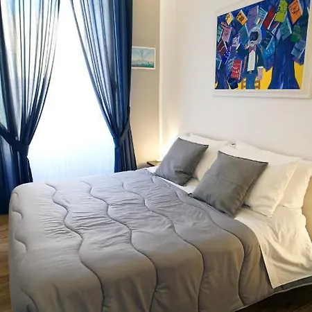 A Un Passo Da Tutto... Гостевой дом Неаполь