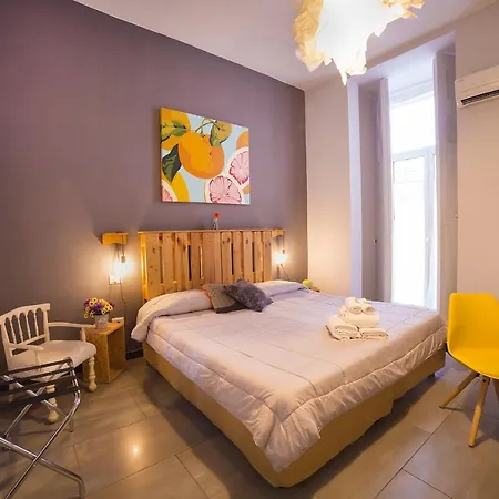 Guest house Le 4 Stagioni Dante H Centro, By Clapa Group 2*