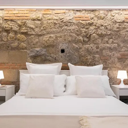 Apartment Al Cristo Velato - Historical Center -