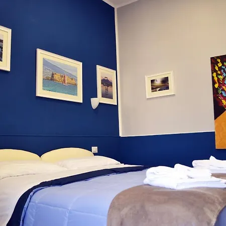 Il Viaggio Di Dante Historical Center Bed & Breakfast Napels