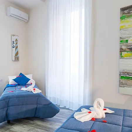 Napoli's Gold Guest house 3*